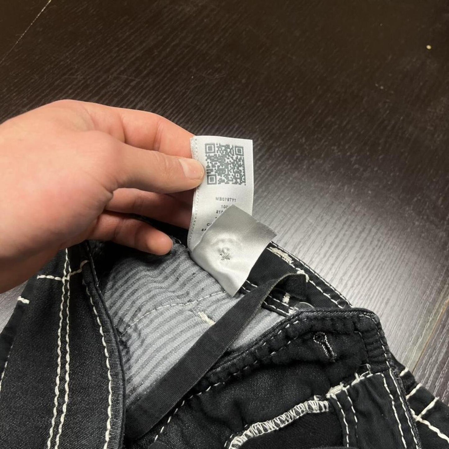True Religion Big Stitch Jorts - W32