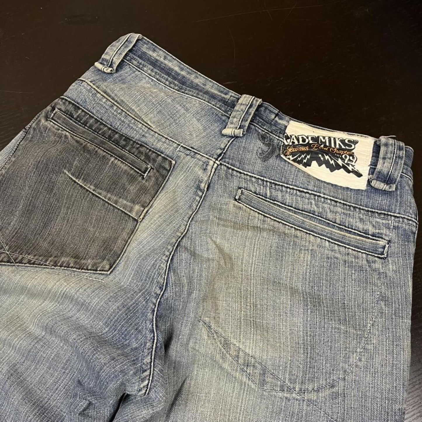 Akademiks Embroidered Jeans - W32