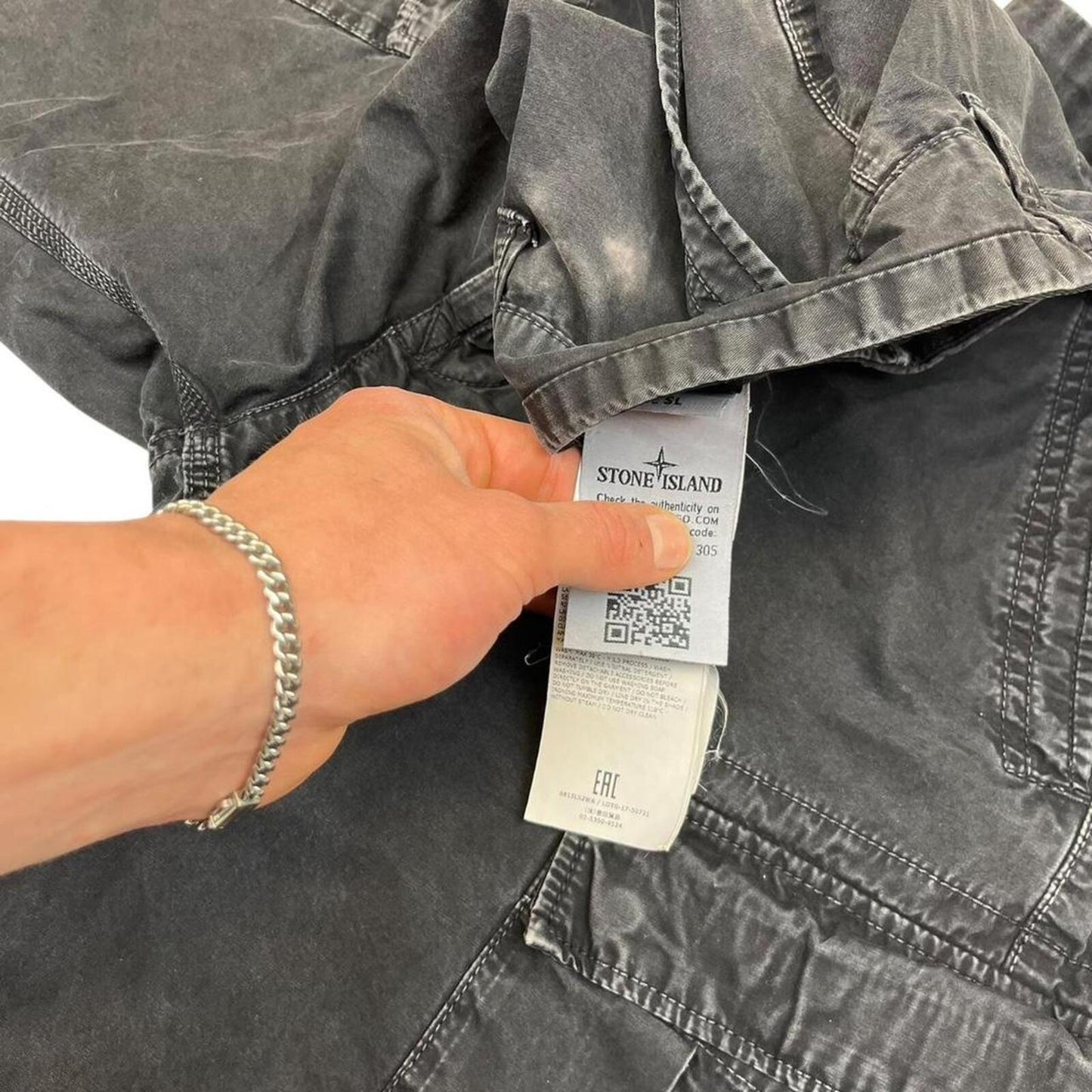 Stone Island Cargo Shorts - W32