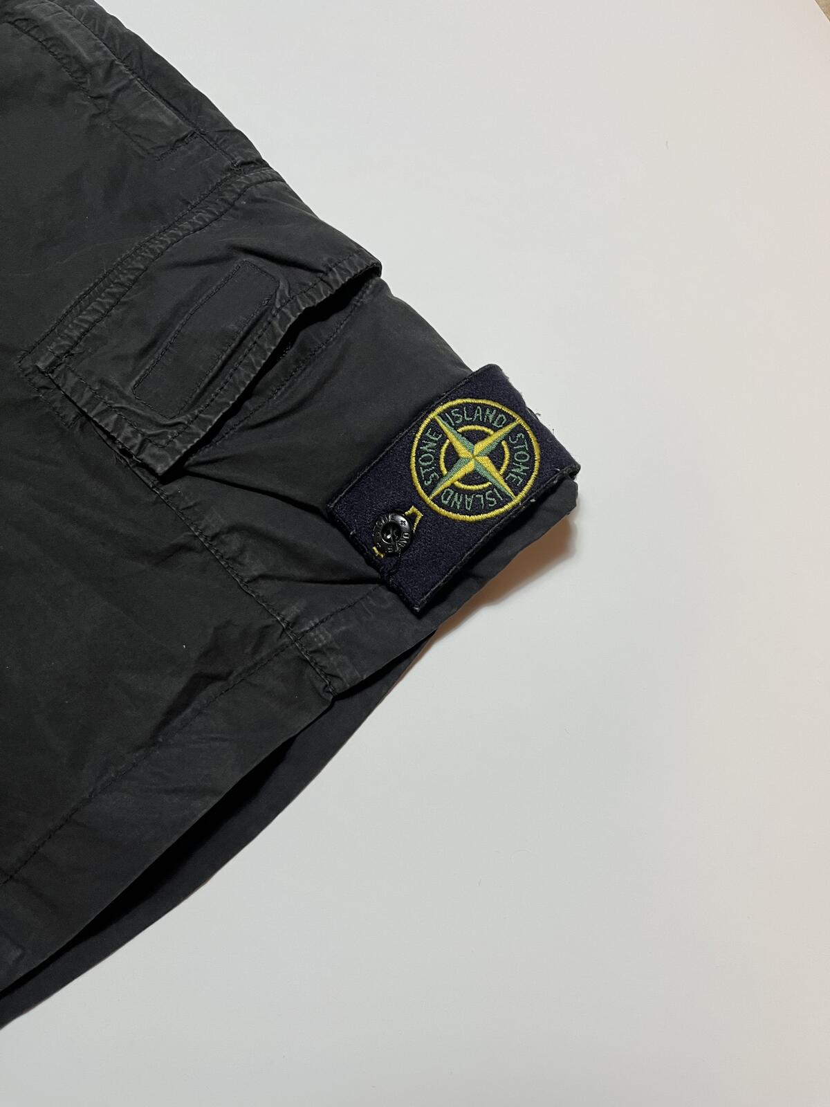 Stone Island Cargo Shorts - W32